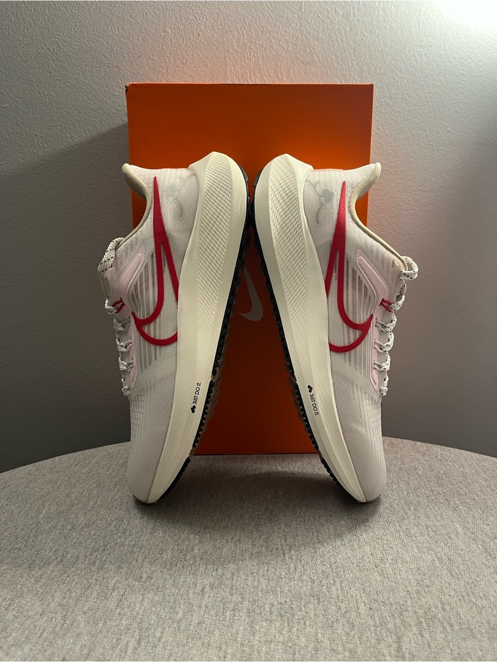 Nike Air Zoom Pegasus 39 Sail University Red Women's Shoe Size 7.5 FD4344-161 - Picture 8 of 11